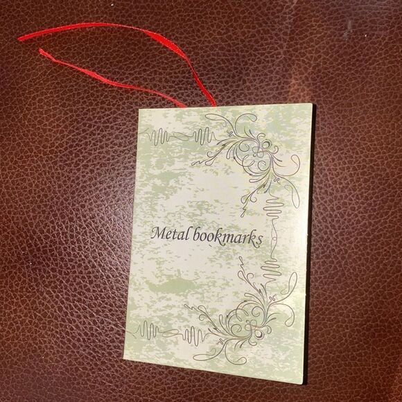 Metal Rose shaped bookmark - Picture 2 of 3